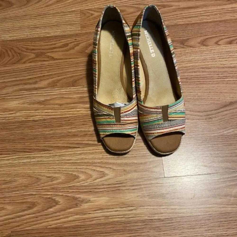 Michelle D Stripe Peep Toe Espadrille Wedges, size 9 1/2